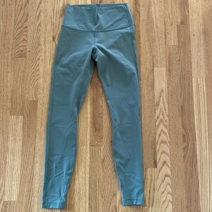 Lululemon Wunder Under leggings - size 6